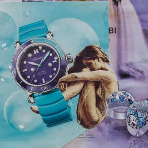 Mujer dentro de reloj